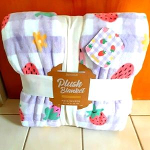 NEW!! Strawberry blanket
